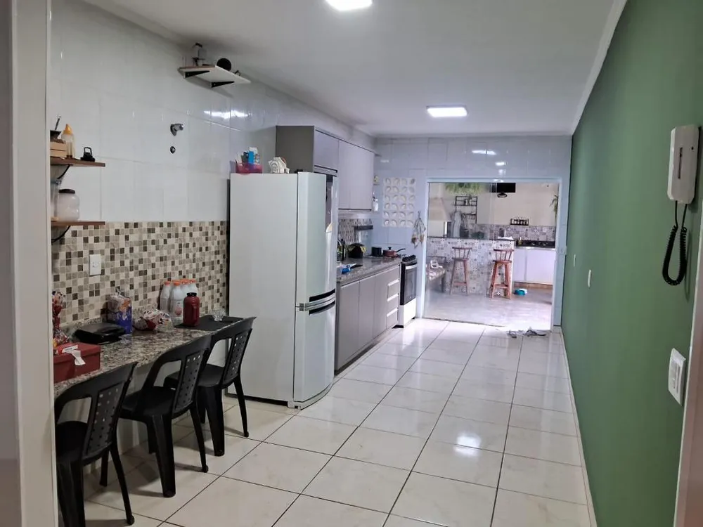 Casa, 2 quartos, 177 m² - Foto 1