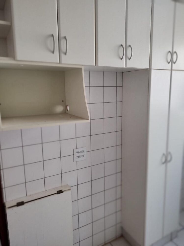 Apartamento à venda com 2 quartos, 65m² - Foto 3