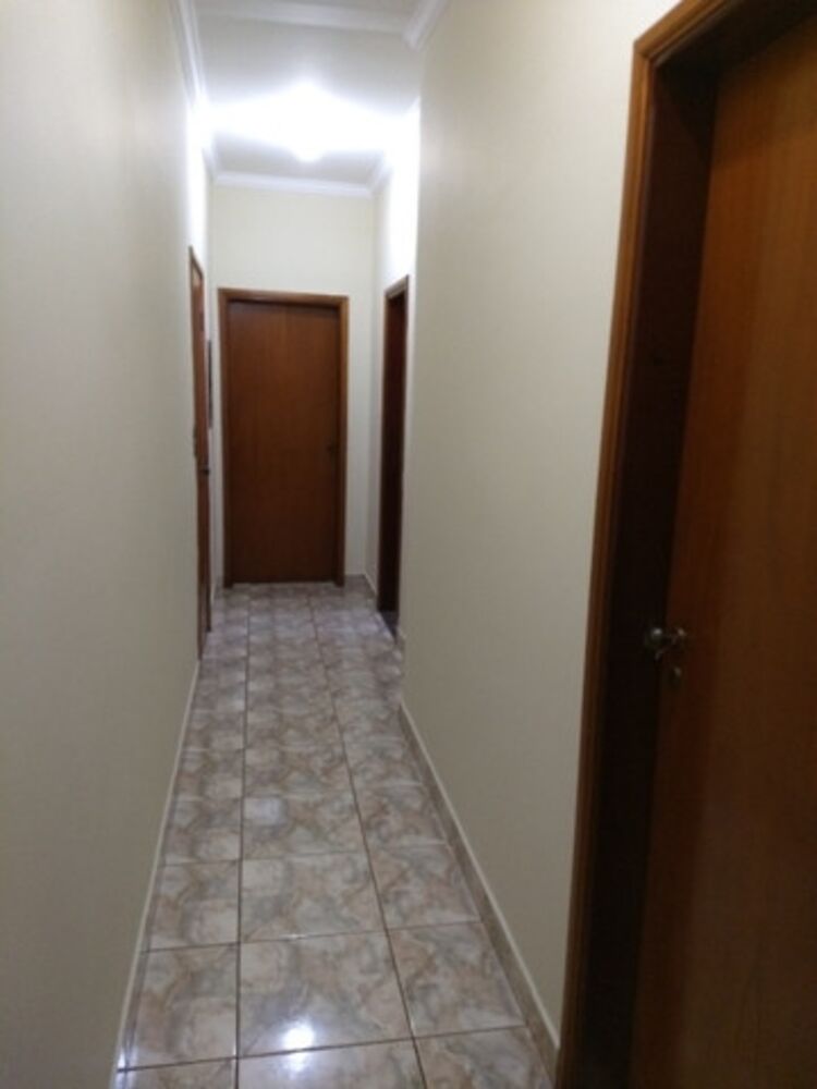 Casa à venda com 3 quartos, 239m² - Foto 4