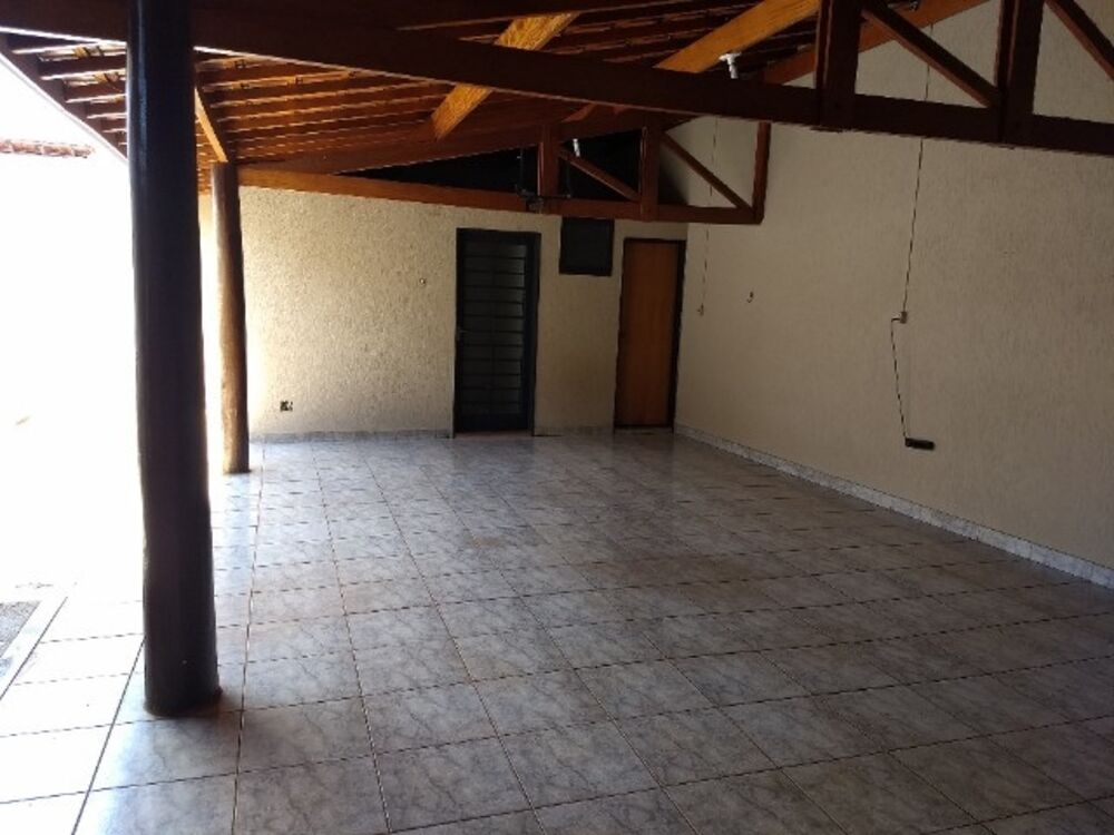 Casa à venda com 3 quartos, 239m² - Foto 3