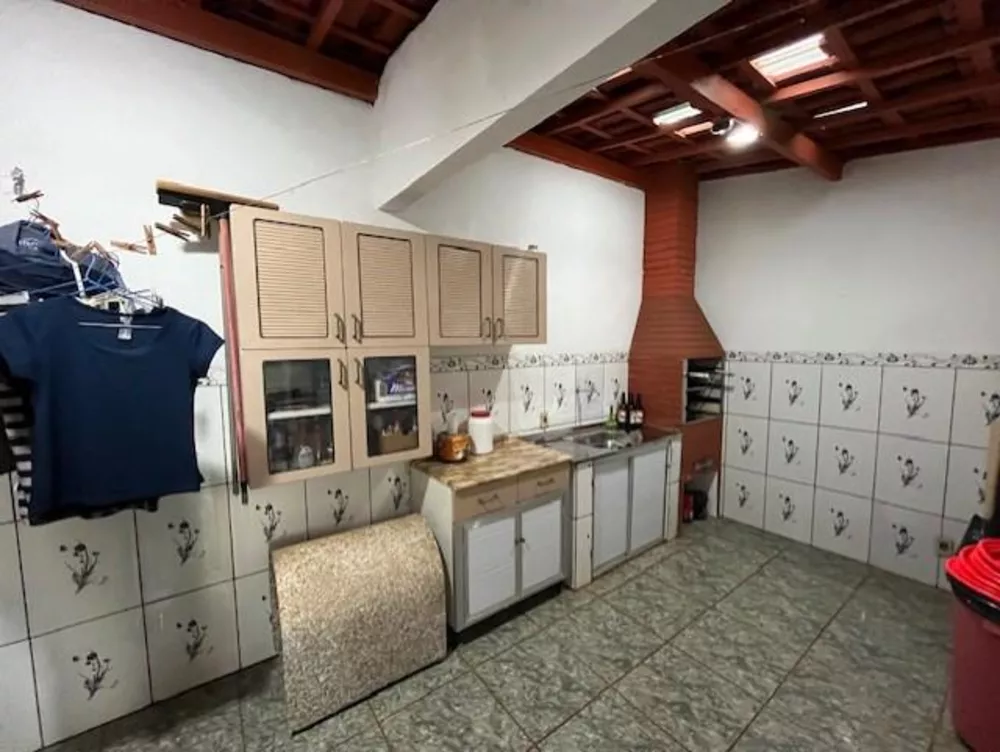 Casa à venda com 3 quartos, 126m² - Foto 2