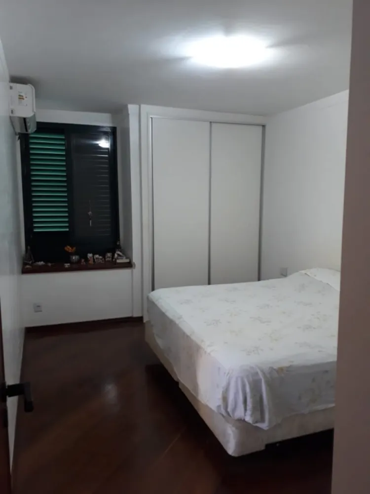 Casa, 4 quartos, 489 m² - Foto 1