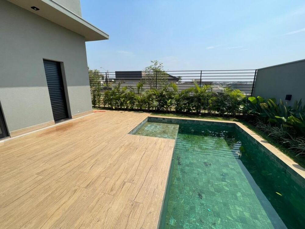Casa de Condomínio à venda com 3 quartos, 233m² - Foto 1