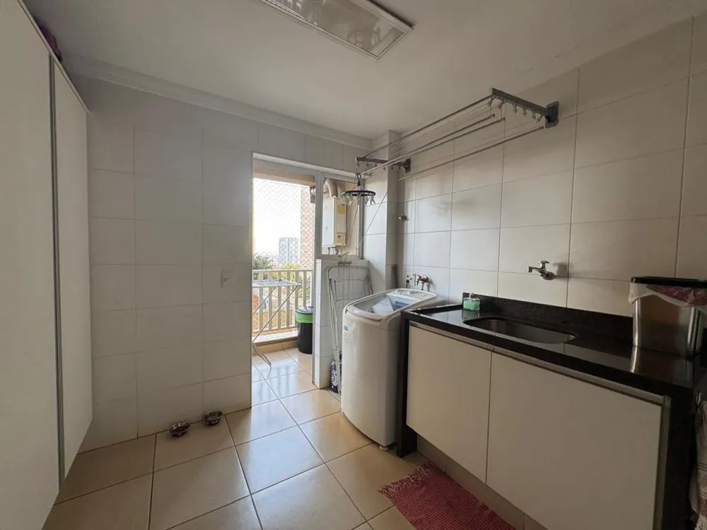 Apartamento, 3 quartos, 202 m² - Foto 1