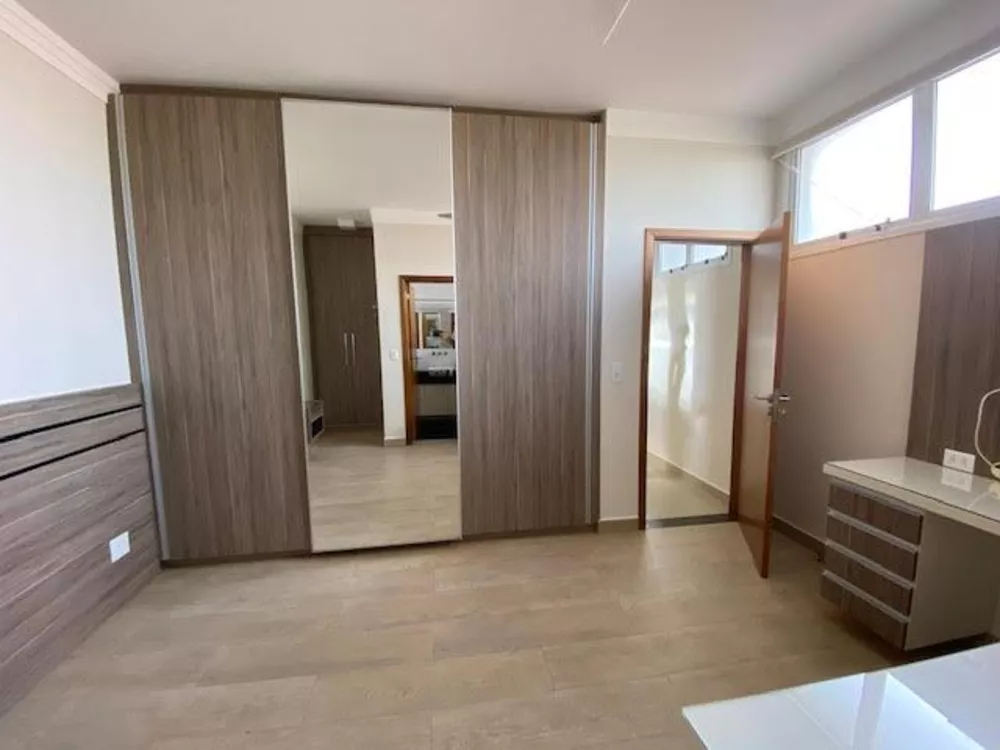 Casa de Condomínio à venda com 4 quartos, 374m² - Foto 16