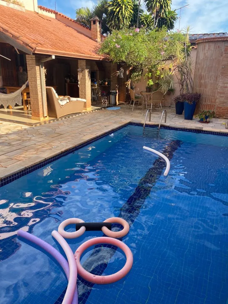 Casa, 4 quartos, 317 m² - Foto 1