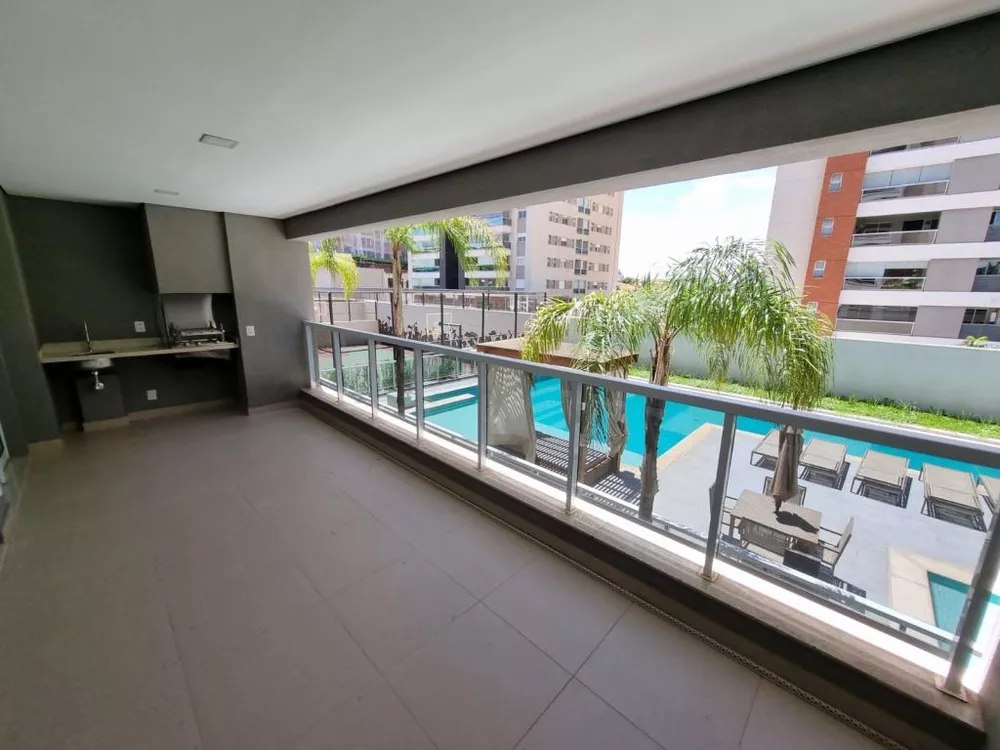 Apartamento à venda com 3 quartos, 130m² - Foto 1