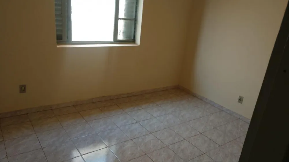 Casa, 5 quartos, 171 m² - Foto 2