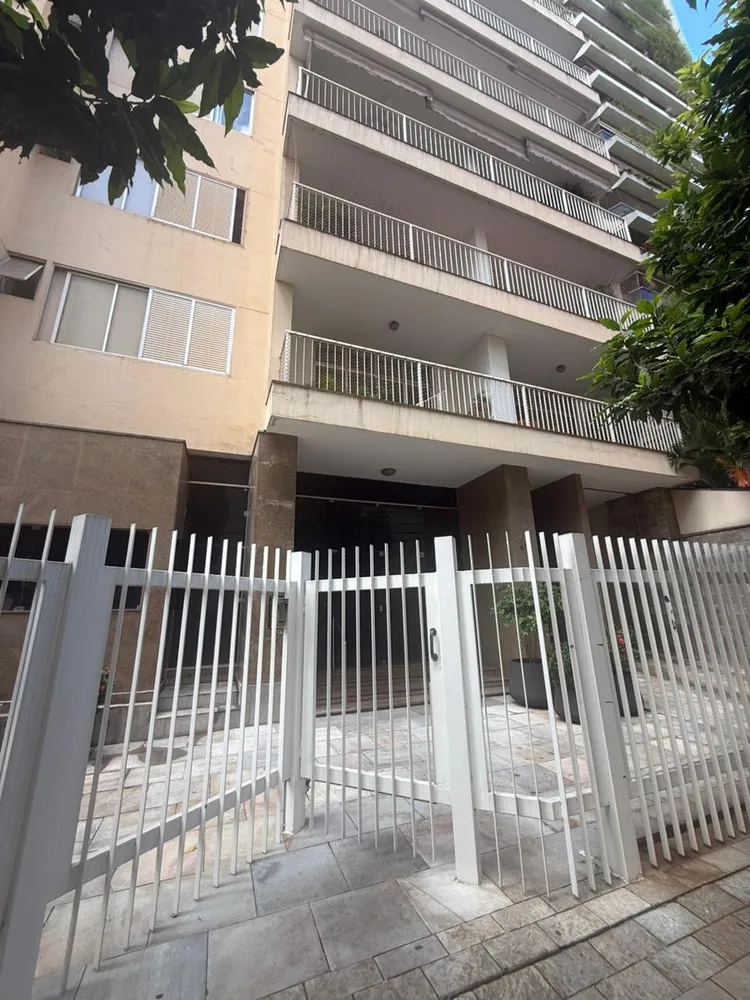 Apartamento, 3 quartos, 210 m² - Foto 2