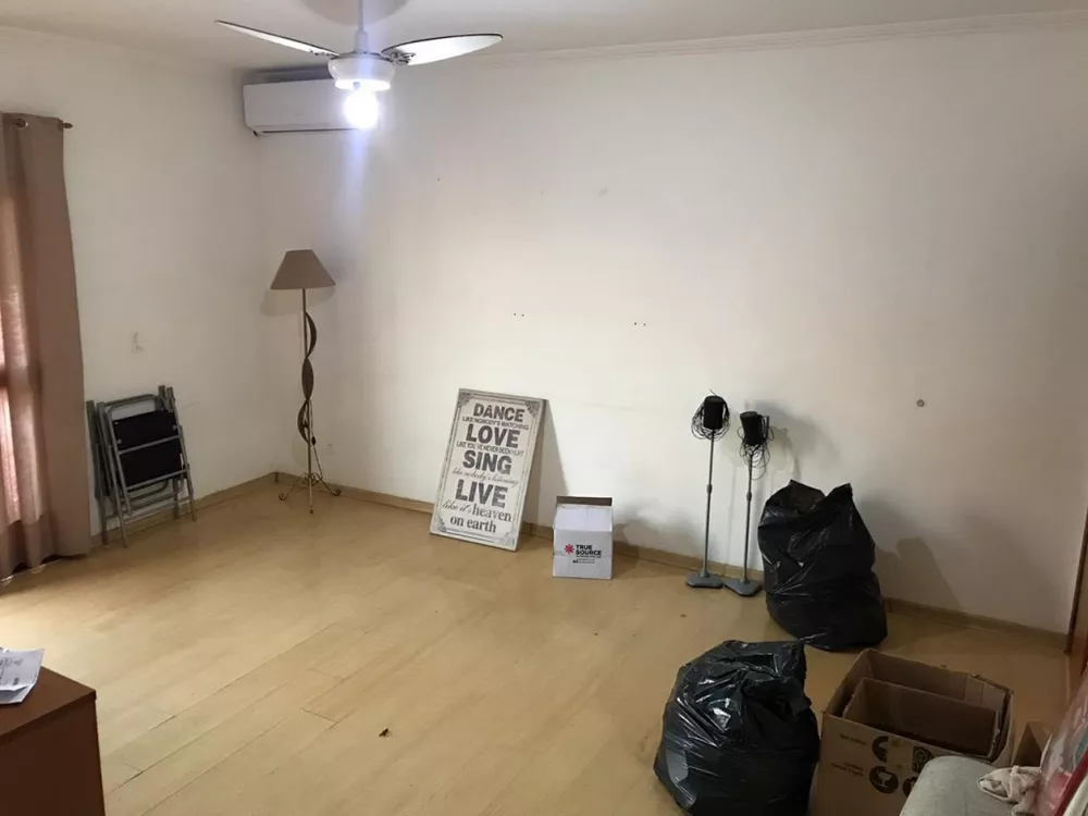 Apartamento à venda com 2 quartos, 75m² - Foto 2