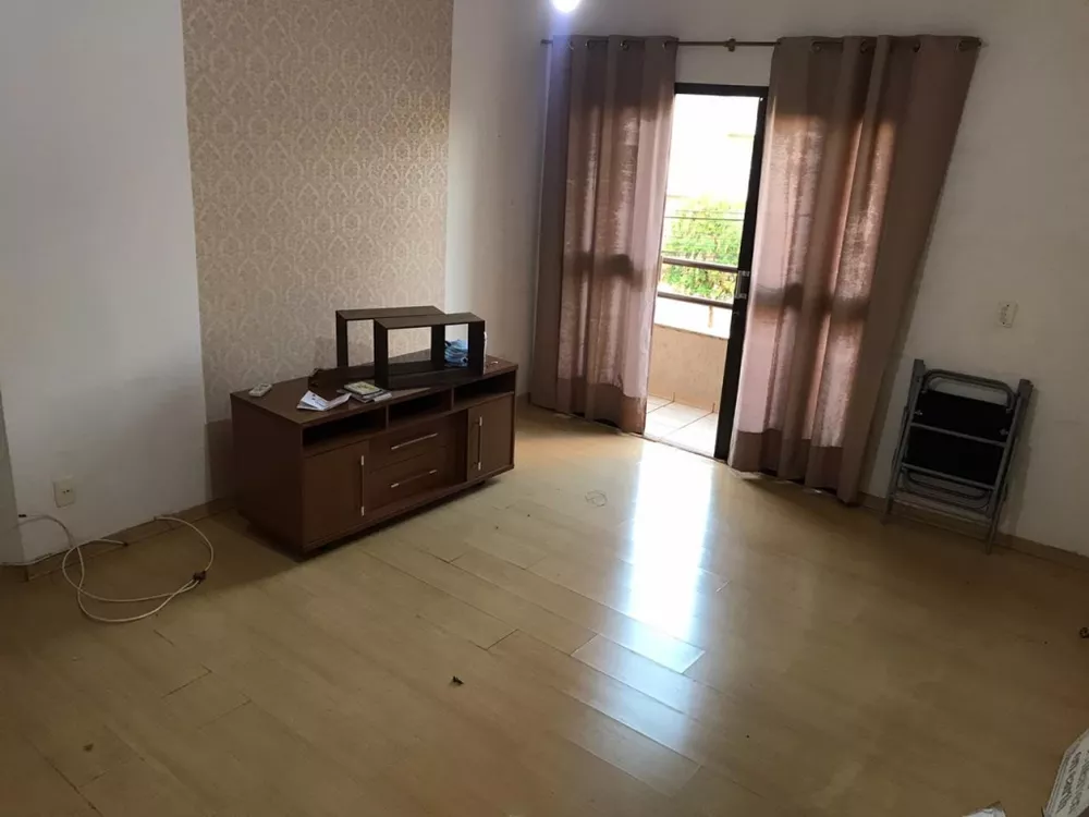 Apartamento à venda com 2 quartos, 75m² - Foto 1