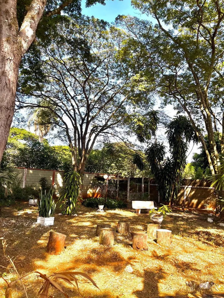 Chácara, 3 quartos, 2800 m² - Foto 1