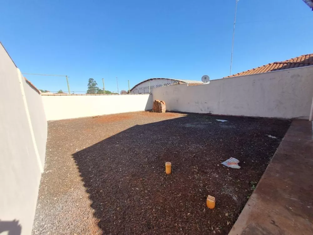 Casa à venda com 2 quartos, 100m² - Foto 4