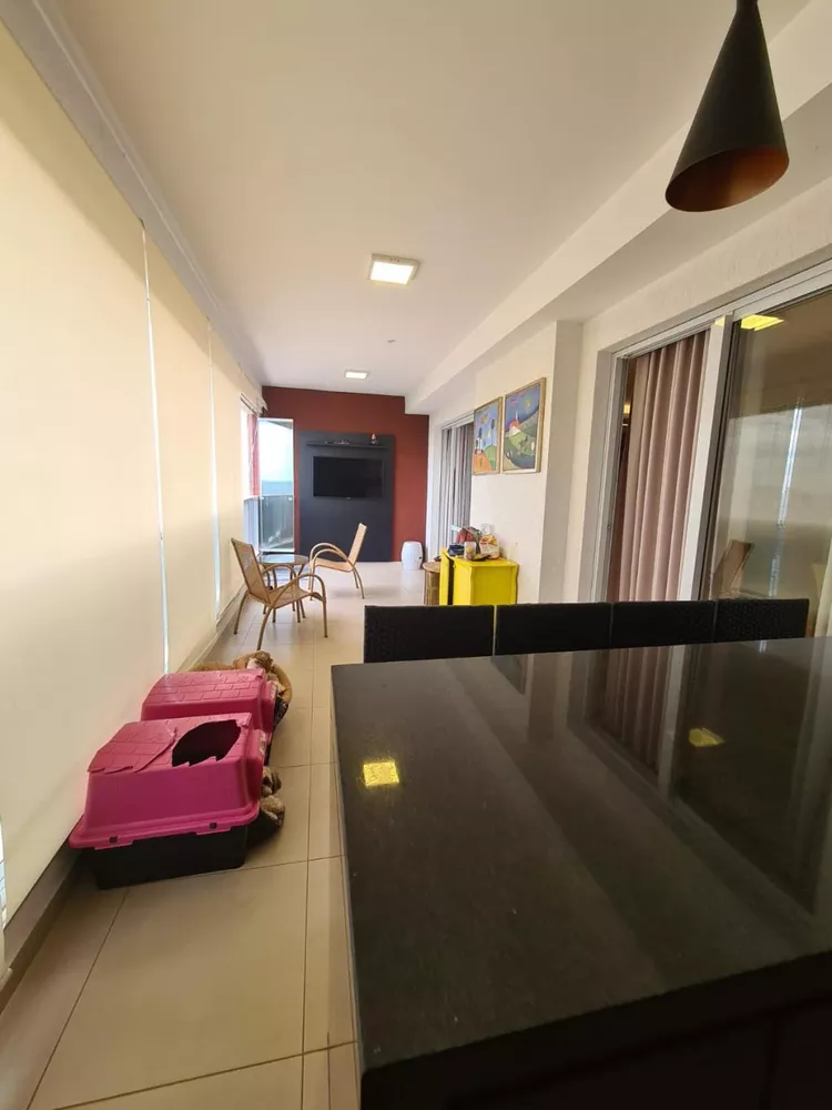 Apartamento à venda com 3 quartos, 171m² - Foto 2