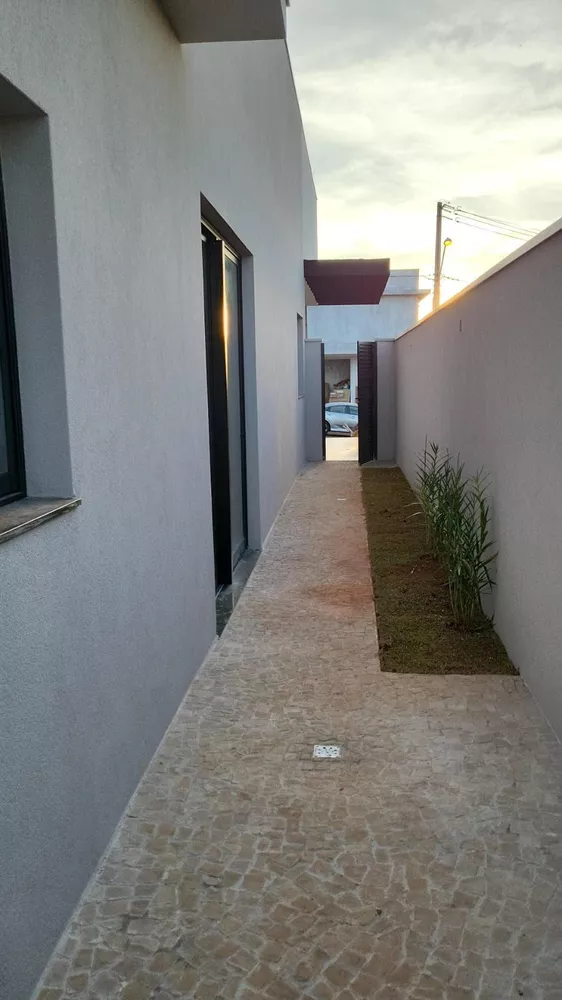 Casa de Condomínio à venda com 3 quartos, 165m² - Foto 2