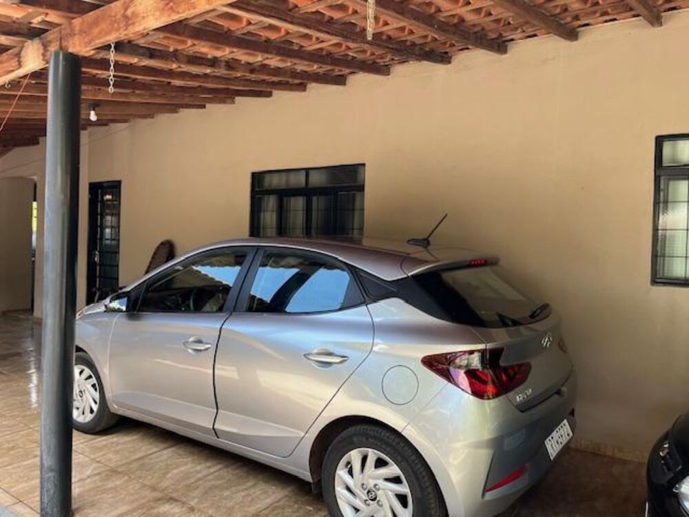 Chácara à venda com 3 quartos, 240m² - Foto 1
