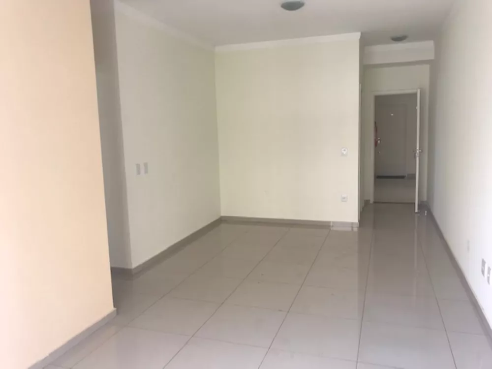 Apartamento à venda com 2 quartos, 70m² - Foto 4