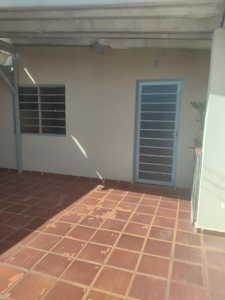 Casa à venda com 3 quartos, 150m² - Foto 3