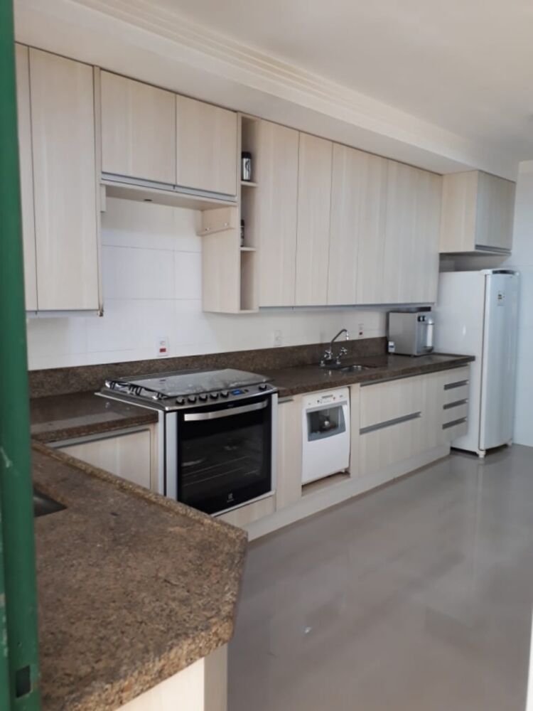 Casa à venda com 4 quartos, 489m² - Foto 1