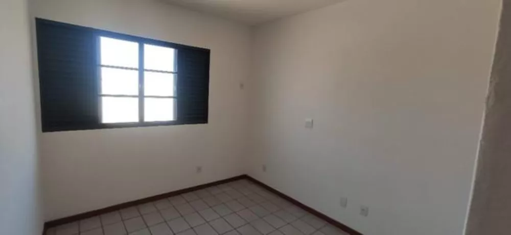 Apartamento à venda com 3 quartos, 77m² - Foto 4