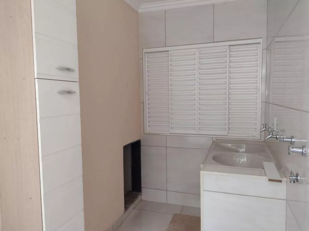 Casa à venda com 3 quartos, 180m² - Foto 14