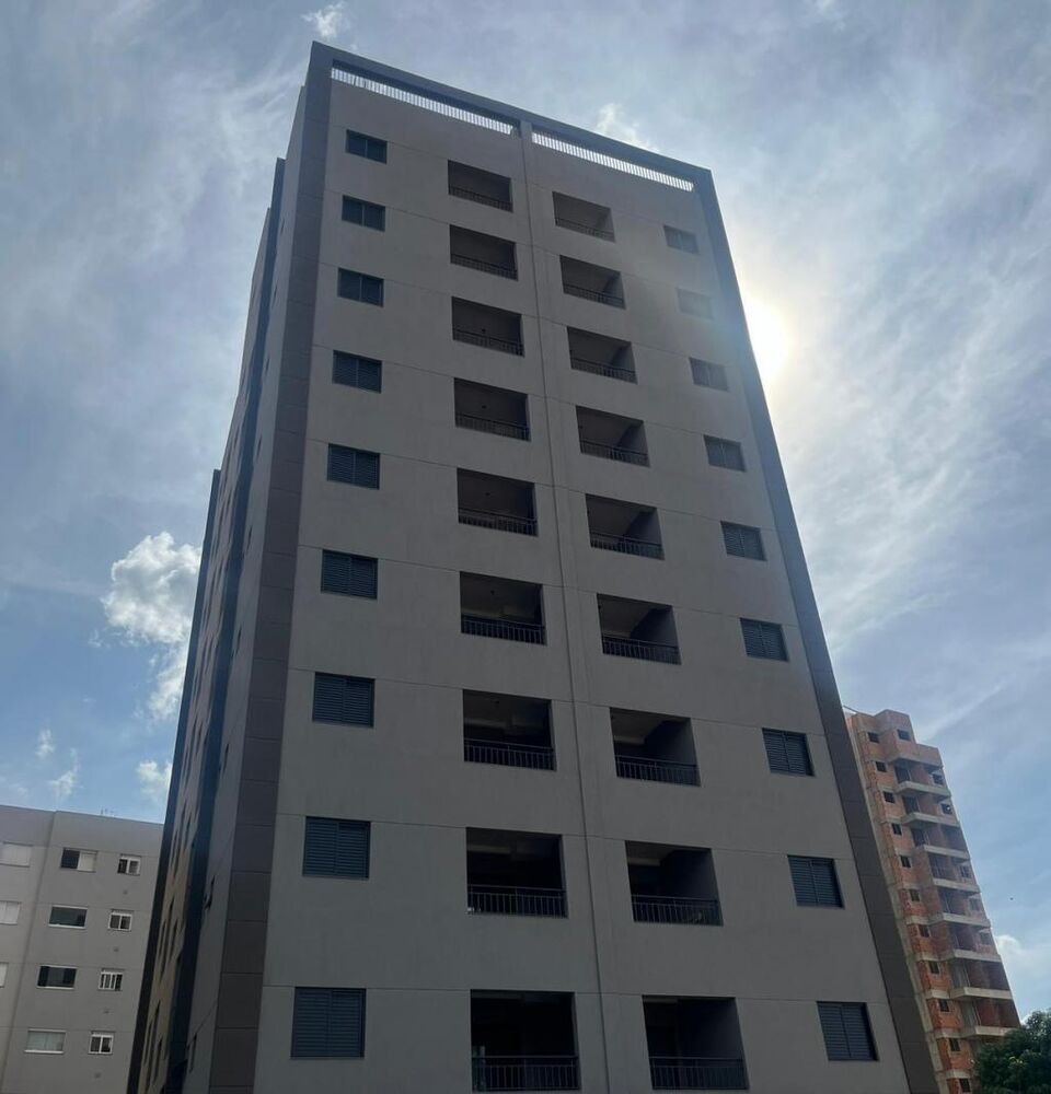 Apartamento à venda com 2 quartos, 67m² - Foto 1