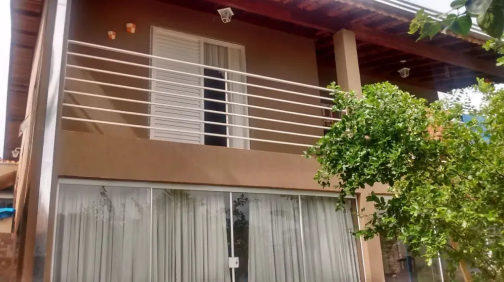 Casa, 3 quartos, 260 m² - Foto 1