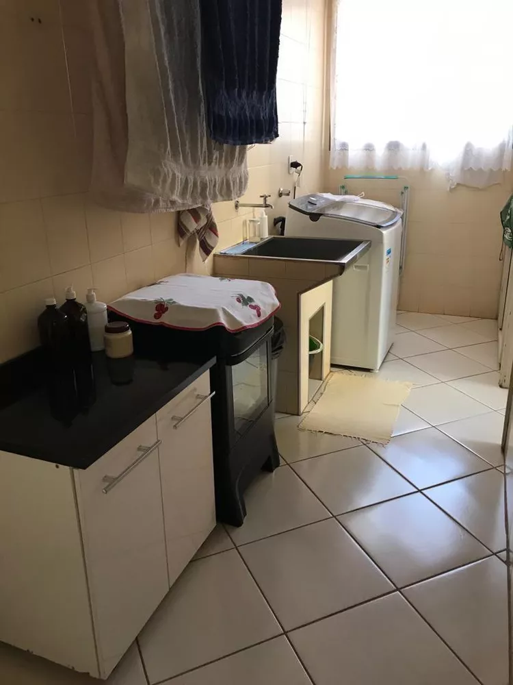 Apartamento à venda com 3 quartos, 178m² - Foto 17