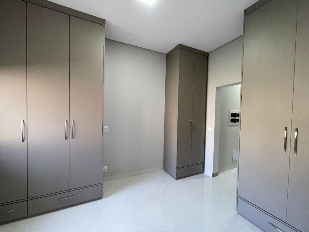 Casa de Condomínio à venda com 3 quartos, 188m² - Foto 2