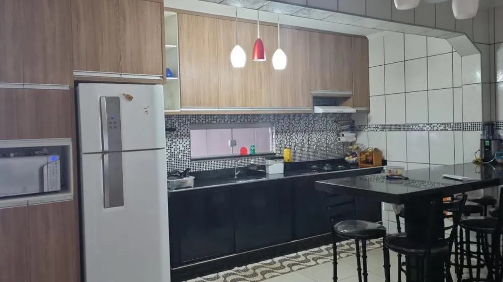 Casa, 3 quartos, 181 m² - Foto 4