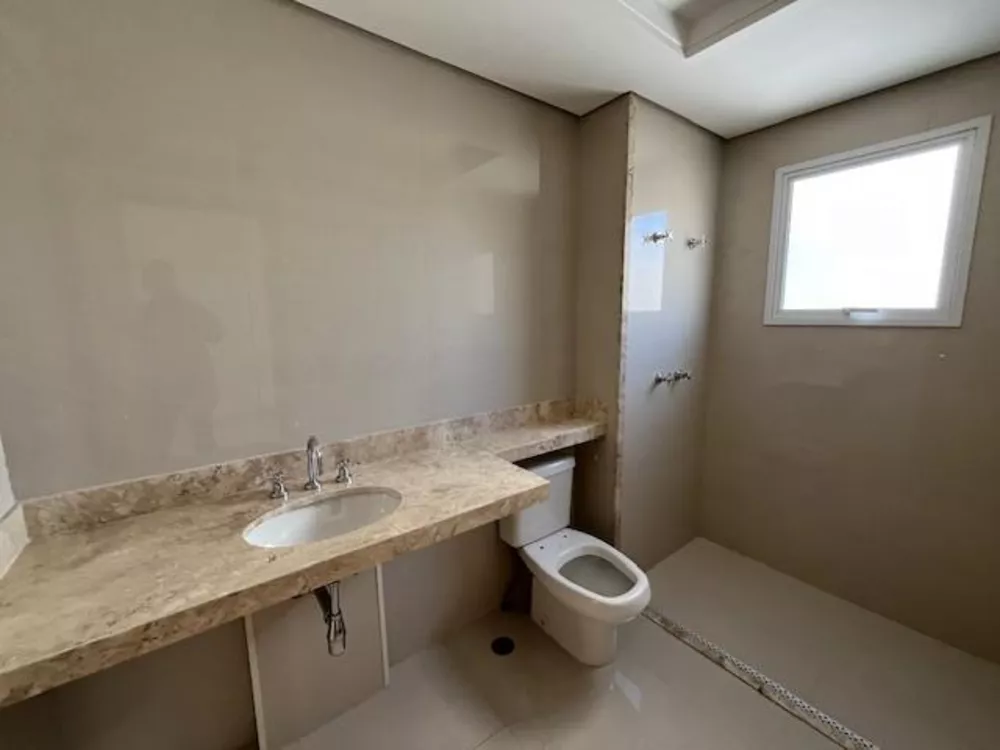 Apartamento à venda com 3 quartos, 295m² - Foto 2