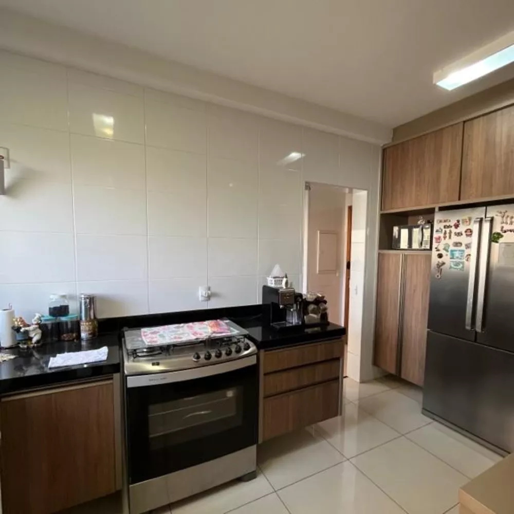 Apartamento à venda com 3 quartos, 144m² - Foto 5