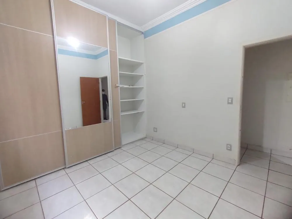 Casa, 3 quartos, 238 m² - Foto 2