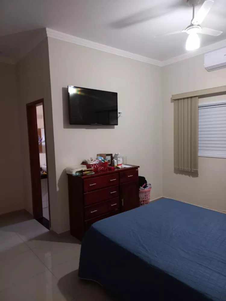 Casa de Condomínio à venda com 3 quartos, 200m² - Foto 2