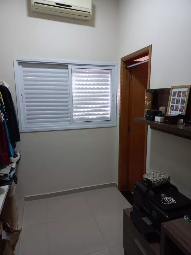 Casa de Condomínio à venda com 3 quartos, 200m² - Foto 4