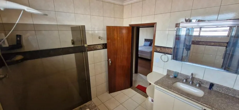 Casa, 4 quartos, 249 m² - Foto 11