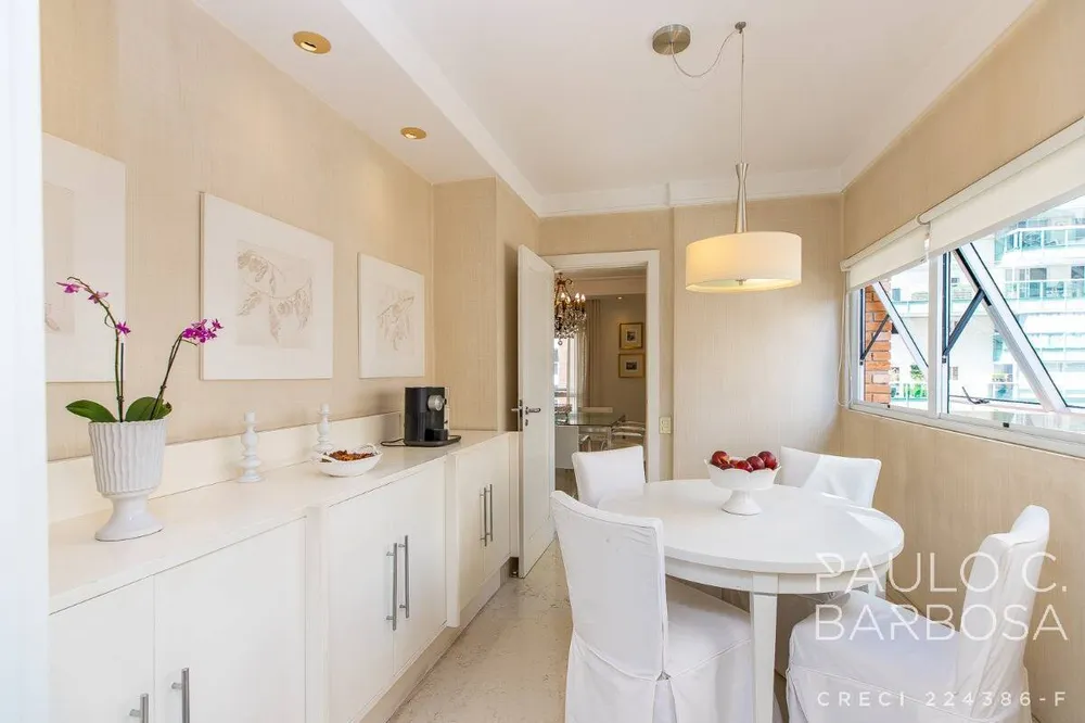 Apartamento, 3 quartos, 243 m² - Foto 3