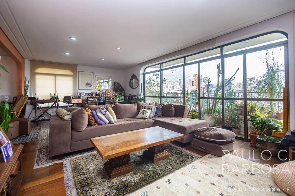 Apartamento, 3 quartos, 182 m² - Foto 1
