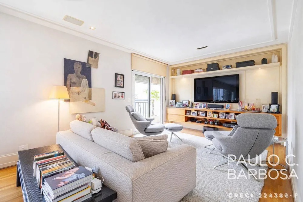 Apartamento, 3 quartos, 210 m² - Foto 1