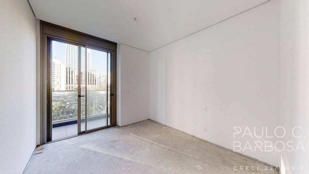 Apartamento à venda com 3 quartos, 244m² - Foto 2