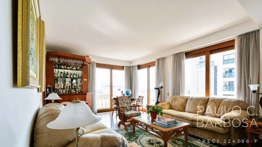 Apartamento, 4 quartos, 246 m² - Foto 1