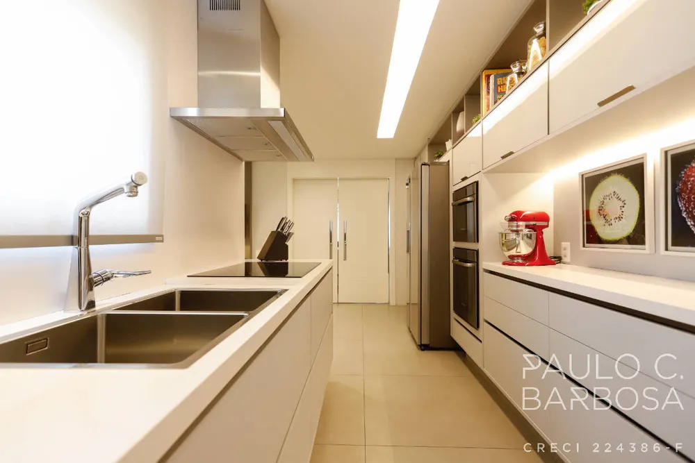 Apartamento, 3 quartos, 241 m² - Foto 1