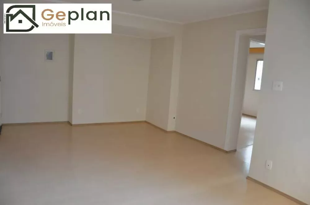 Apartamento à venda com 2 quartos, 78m² - Foto 3