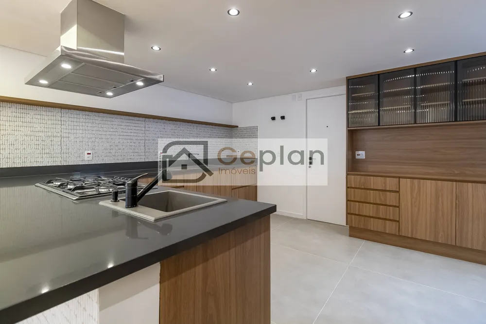 Apartamento, 3 quartos, 220 m² - Foto 1