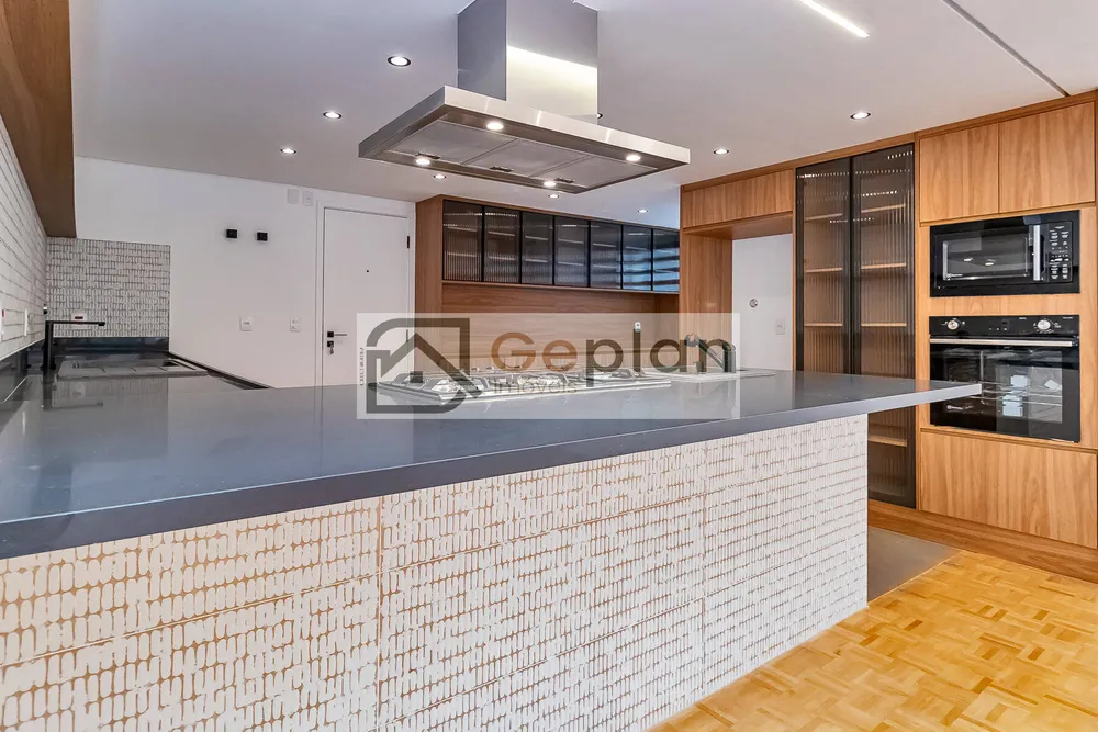 Apartamento, 3 quartos, 220 m² - Foto 2