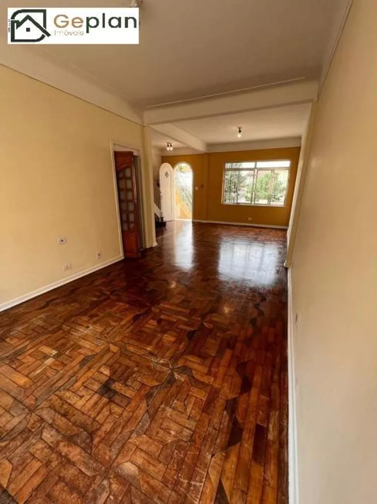 Casa para alugar com 3 quartos, 160m² - Foto 2