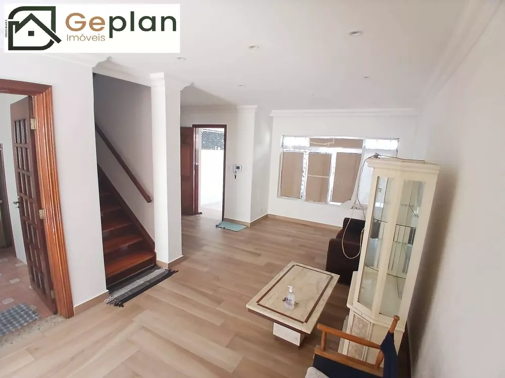 Sobrado à venda com 4 quartos, 150m² - Foto 1