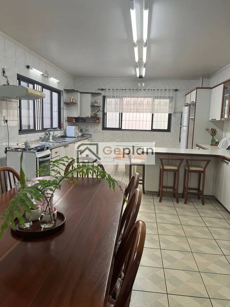 Casa, 4 quartos, 352 m² - Foto 9