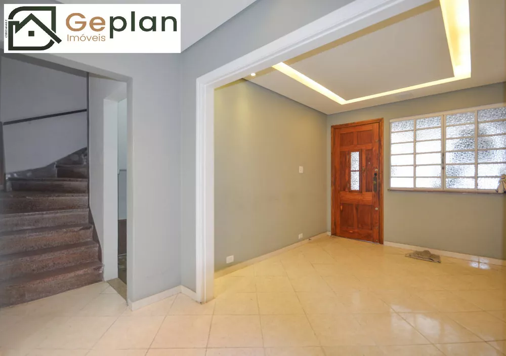 Casa à venda e aluguel com 3 quartos, 180m² - Foto 1