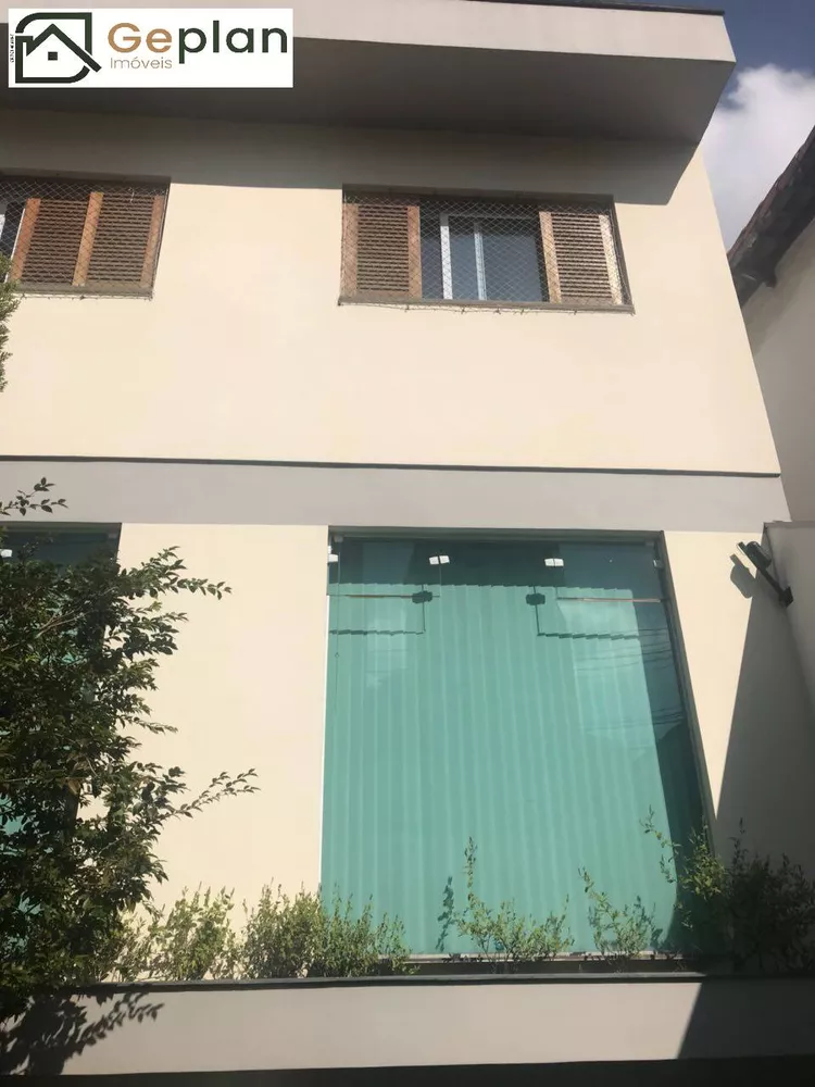 Casa à venda e aluguel com 4 quartos, 450m² - Foto 2